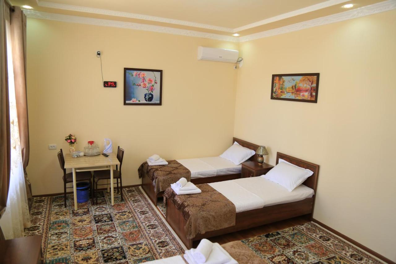 Familienzimmer mit Balkon