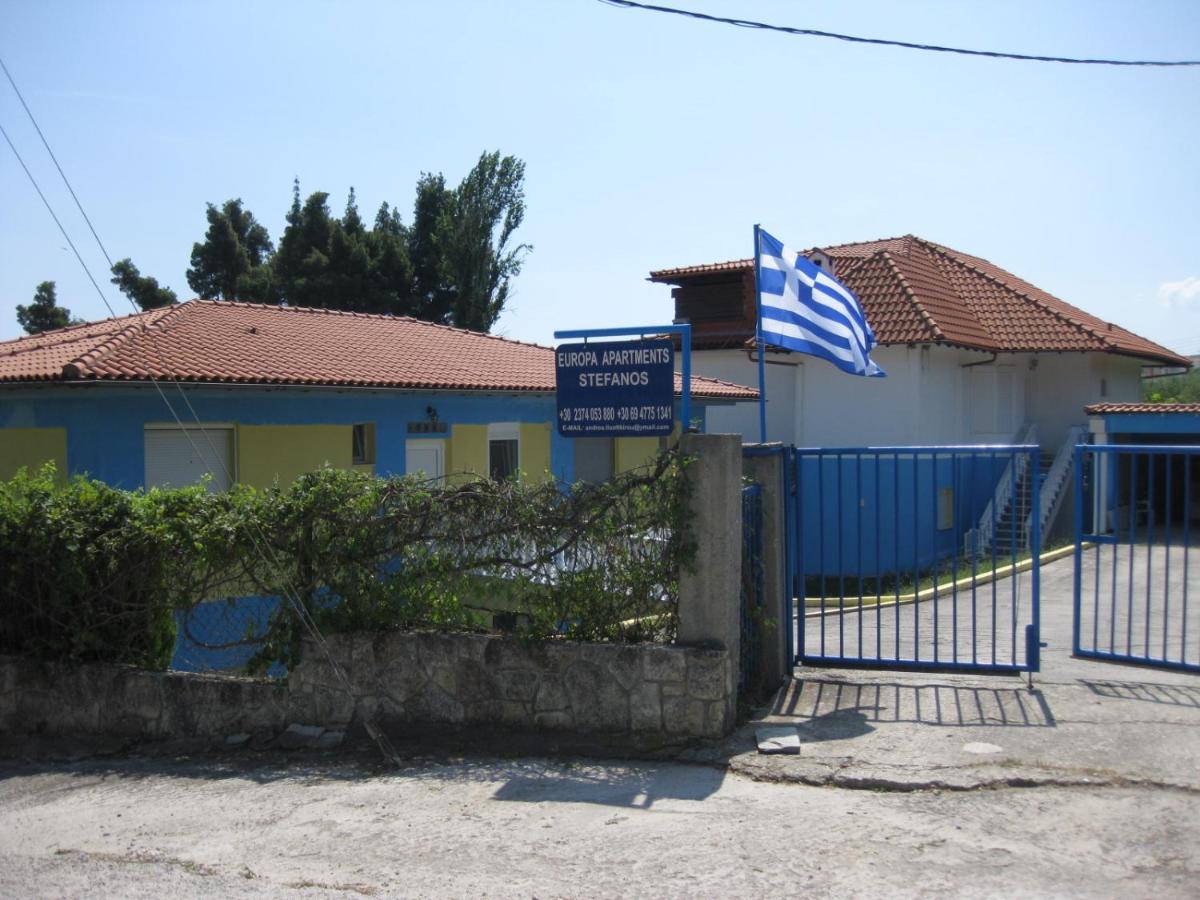Europa Apartments Stefanos - Bed and Breakfast