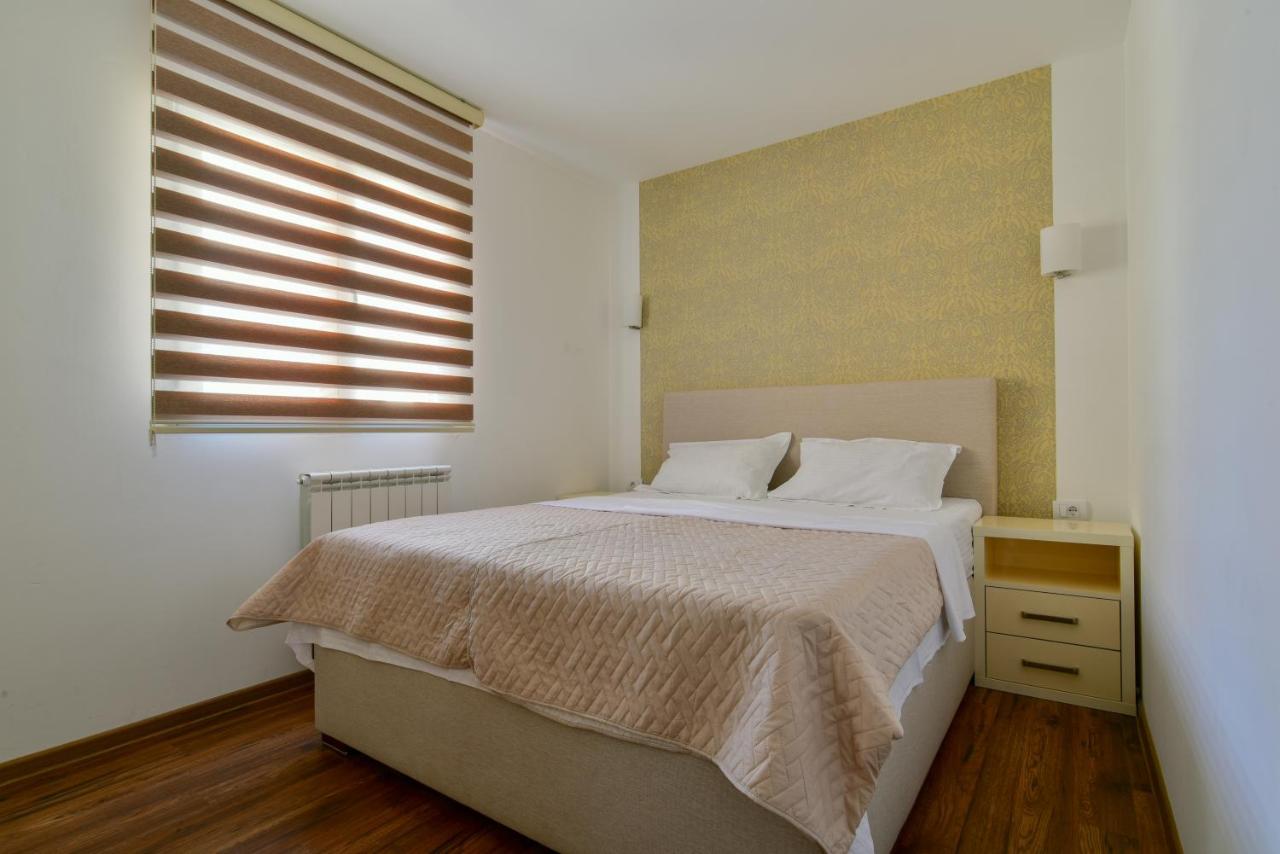 Appartamento con 2 Camere da Letto e Balcone