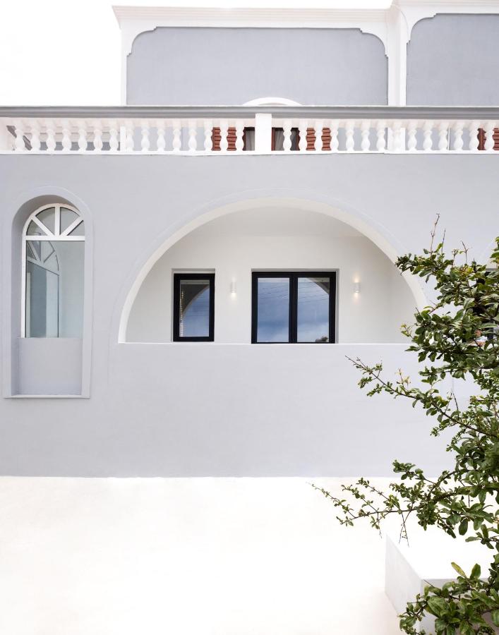 George & Joanna Suites Santorini - B&B