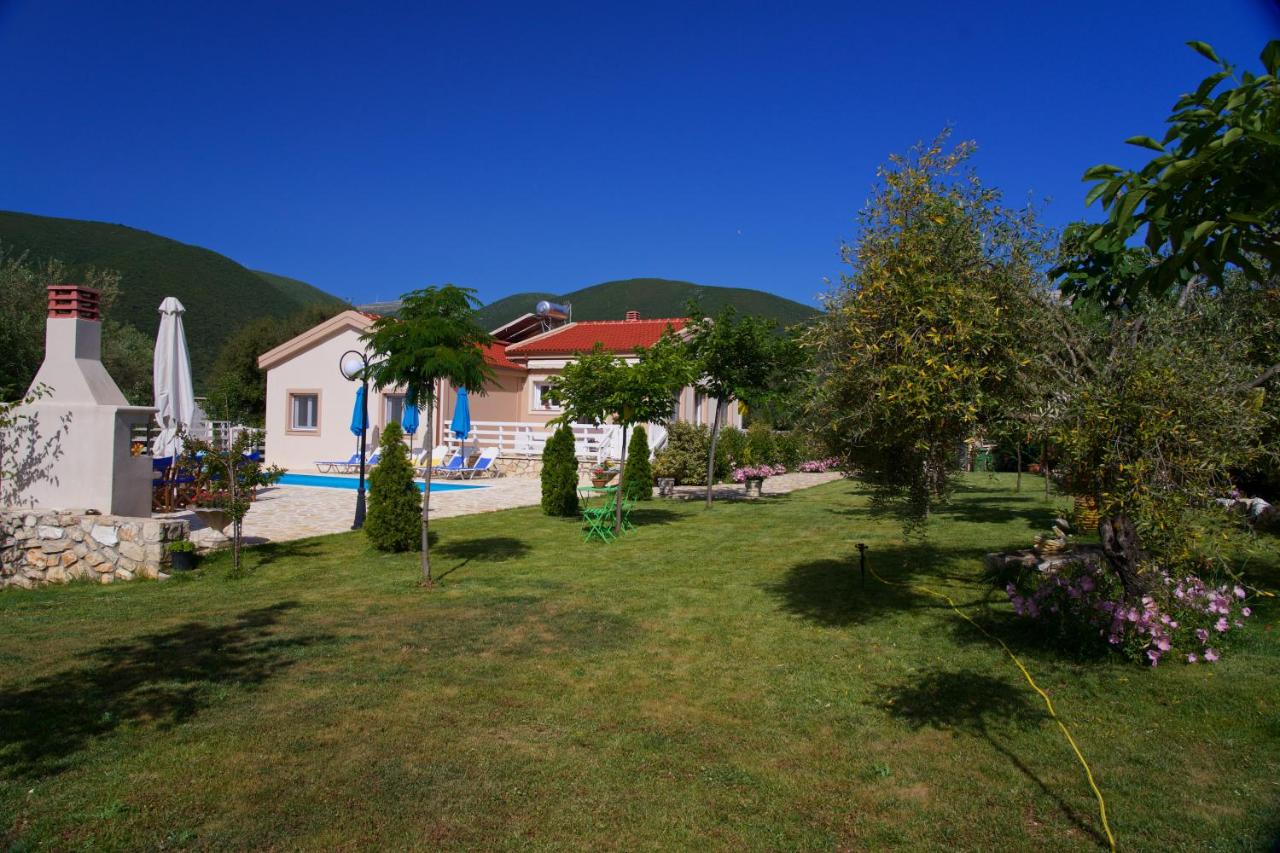 Country Style Villa Christina - Chambres d’hôtes Pouláta