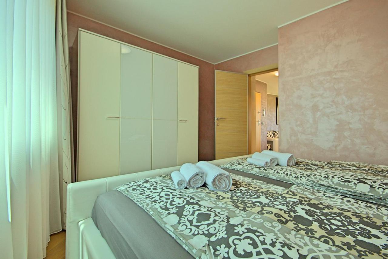 One-Bedroom Apartment with Terrace and Sea View