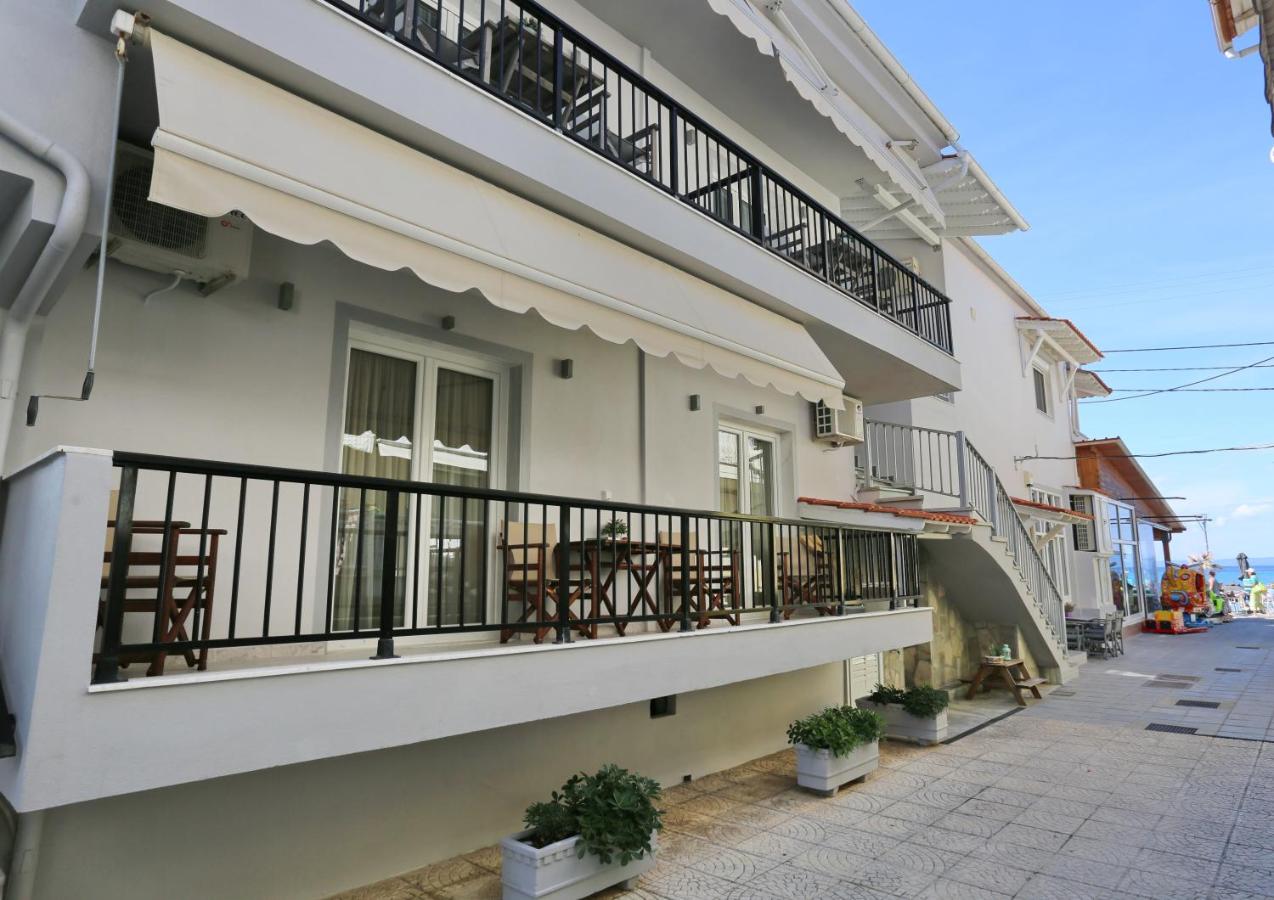 Eleni Rooms Pefkohori - B&B