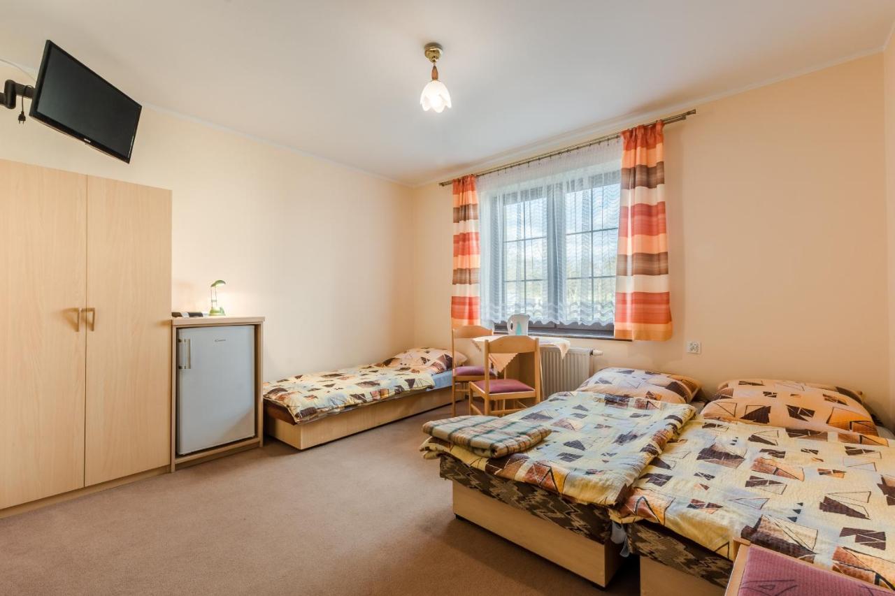 Dreibettzimmer mit Bad