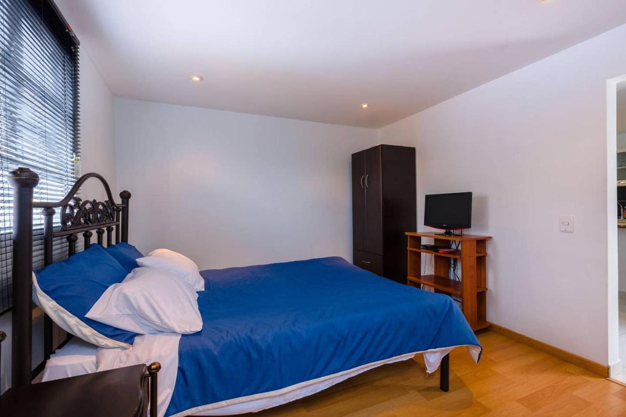 LOFT APARTMENT IN CENTRAL LOCATION (301) - Bed and Breakfast Bogota