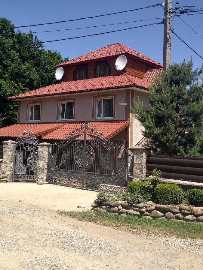 B&B Sheshory - Вишиванка - Bed and Breakfast Sheshory