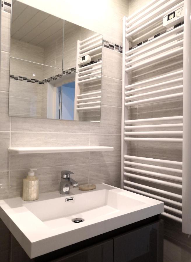 Beautifully Bright Apartment in Old Town Saint-Tropez - Chambres d’hôtes Saint-Tropez