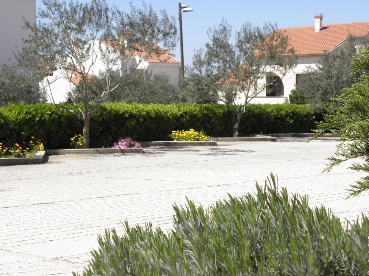 Appartement met 2 Slaapkamers, Balkon en Uitzicht op Zee