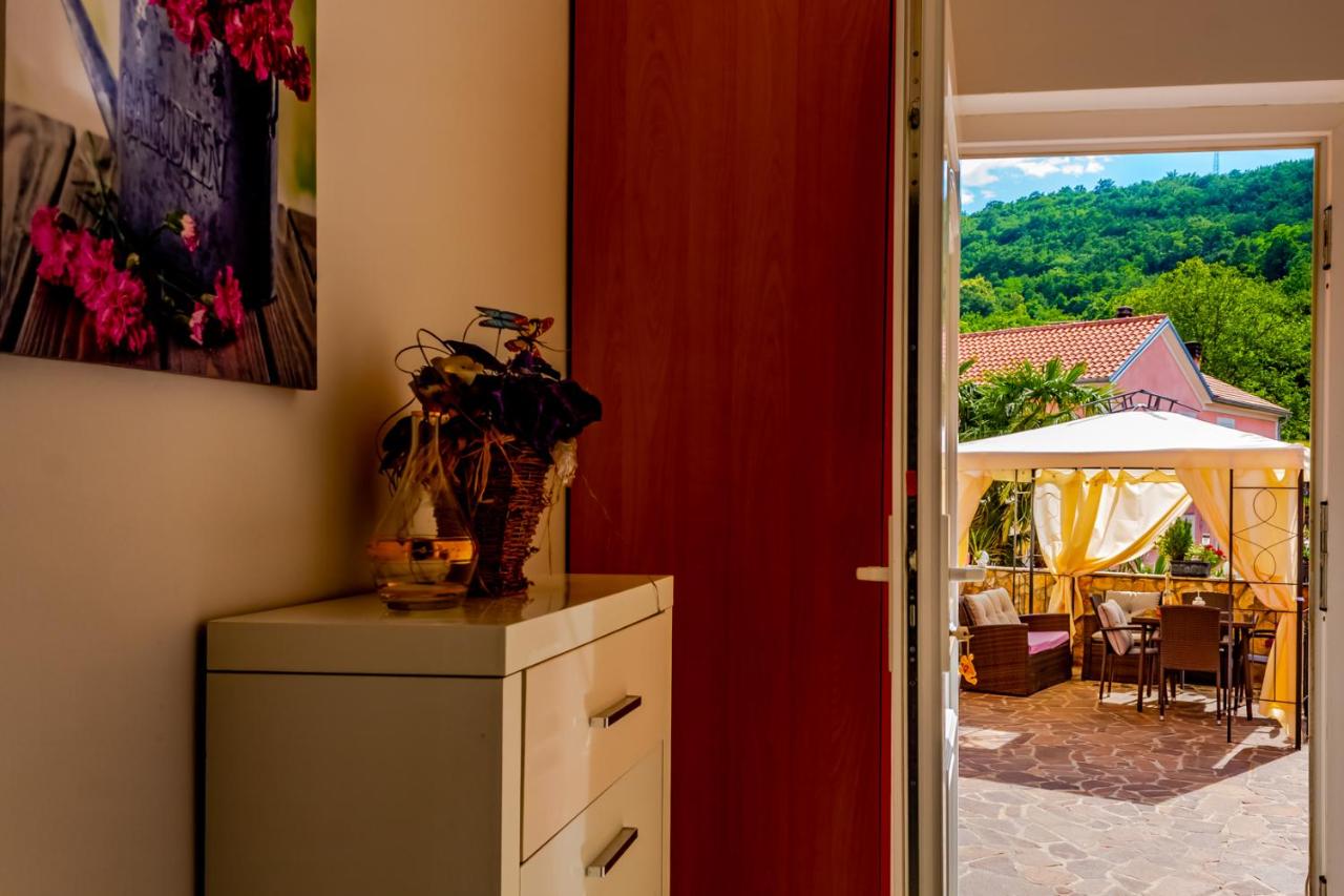 Comfortable apartment near Opatija - B&B