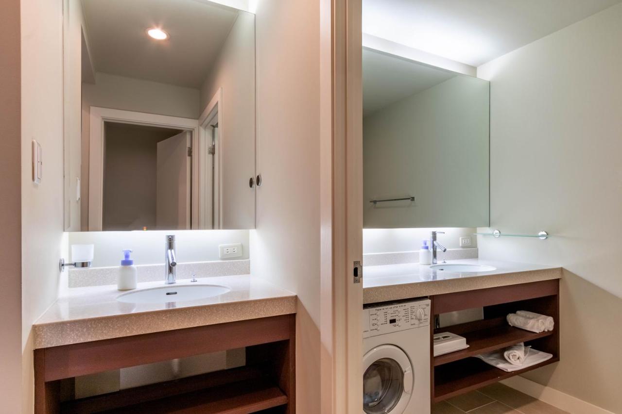2 BR Ski View - Main Floor - Non-Smoking