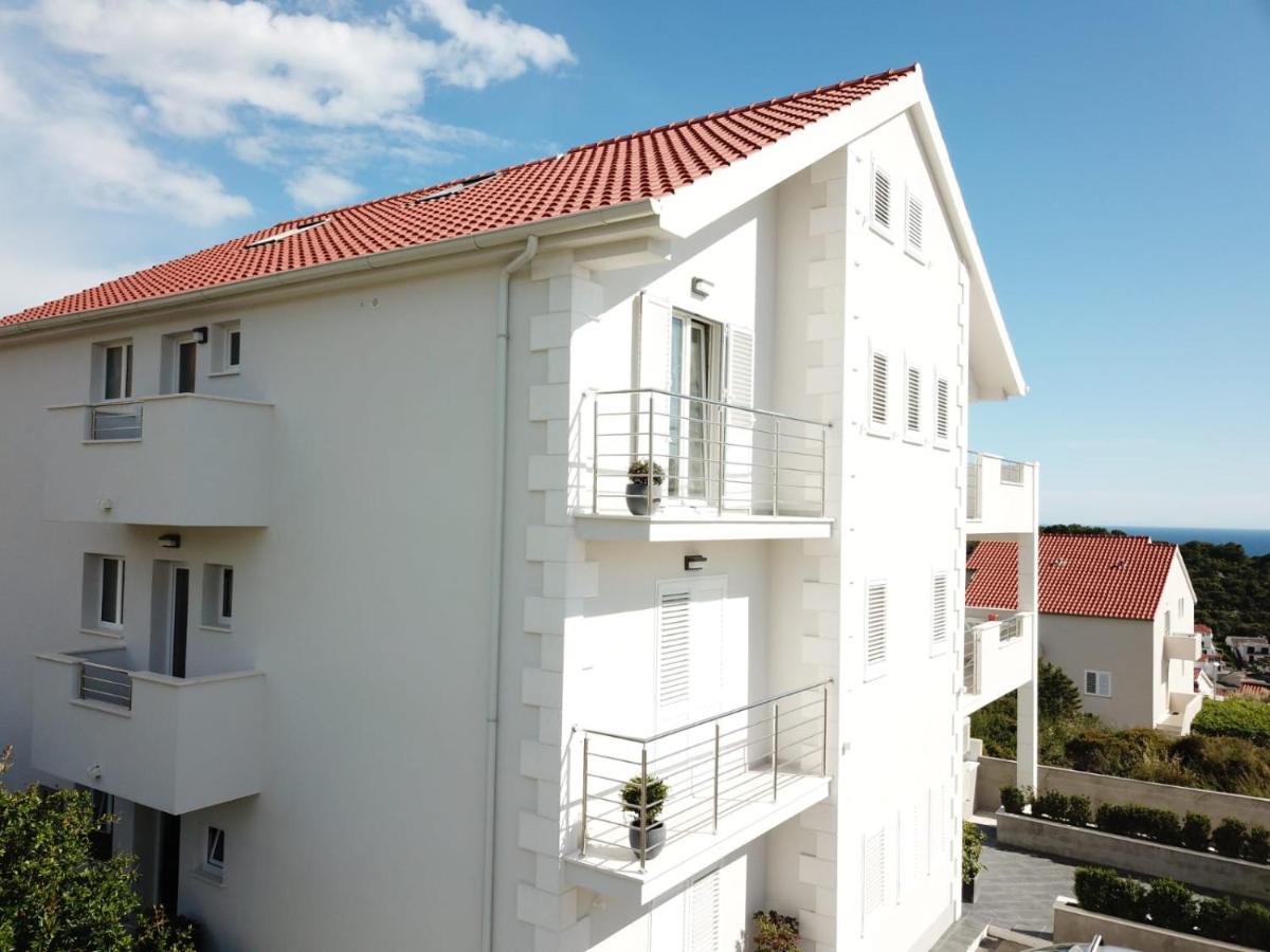 Hvar De Luxe Apartments - B&B