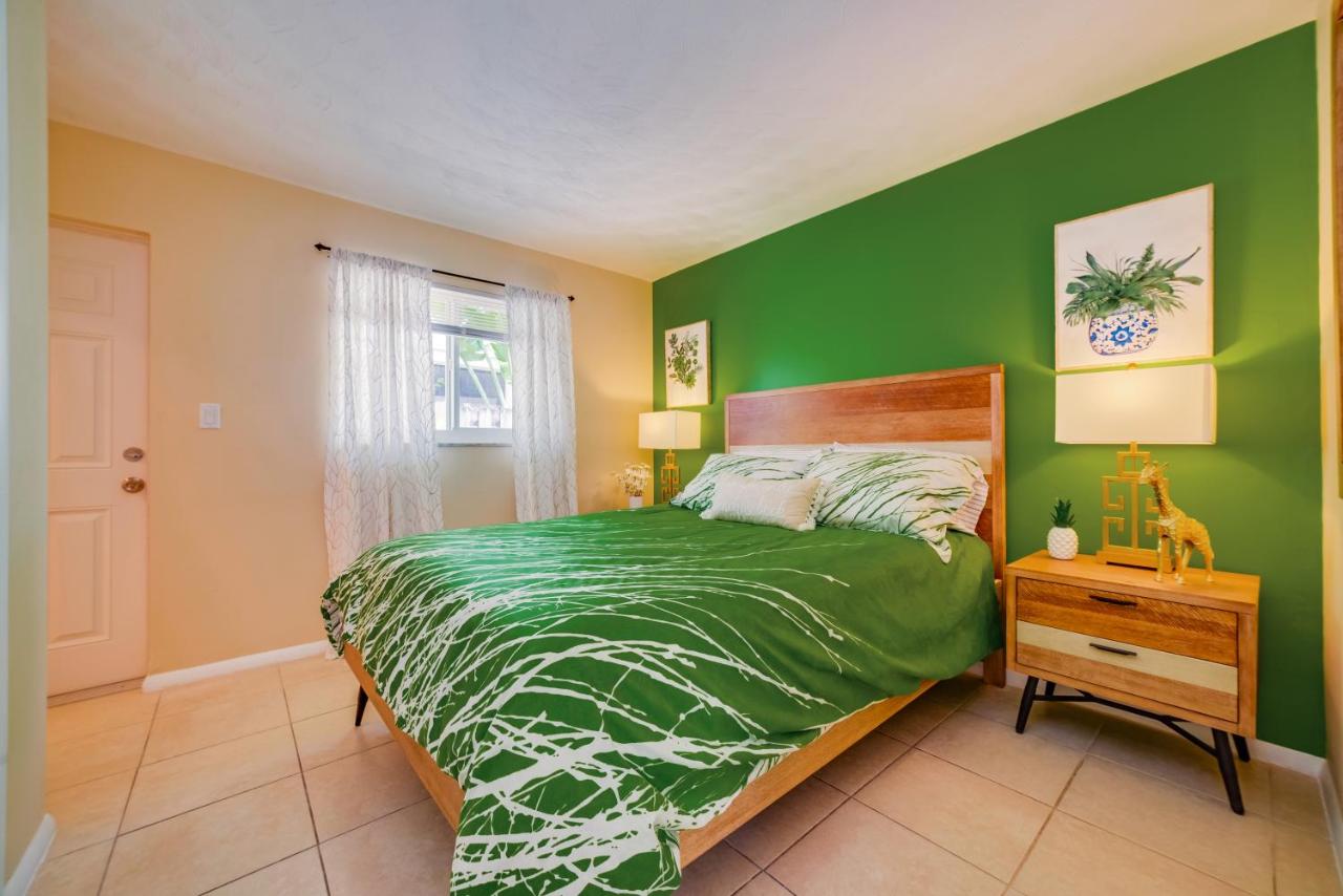 B&B Fort Lauderdale - Beautiful Old Apartment with Beach Gear - Bed and Breakfast Fort Lauderdale