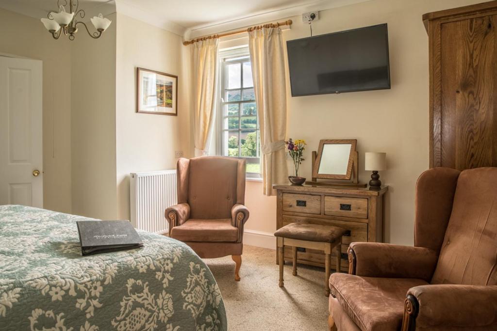 Deluxe Double or Twin Room with Mountain View