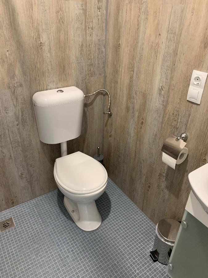 Camera Doppia con Letti Singoli con Bagno Privato 