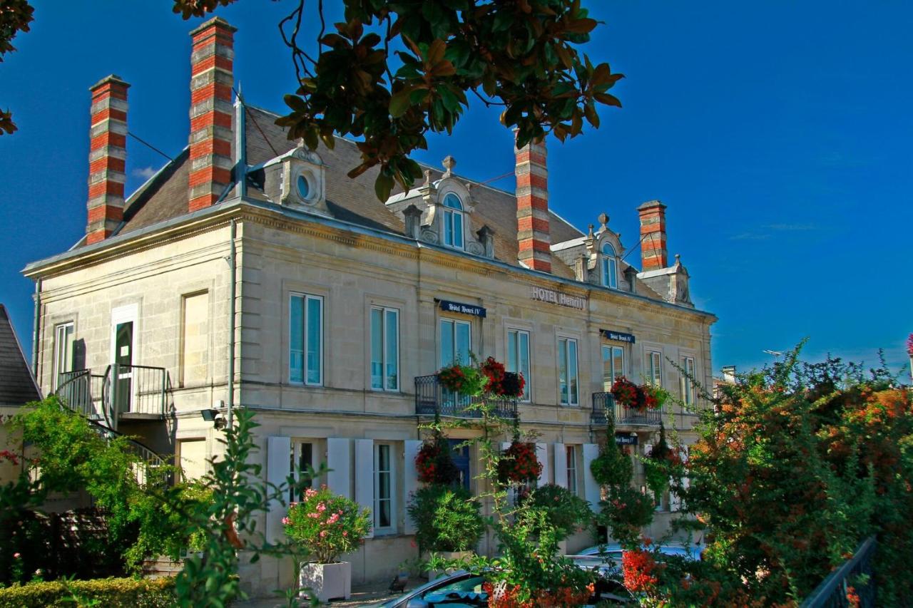 B&B Coutras - Hotel Henri IV - Bed and Breakfast Coutras