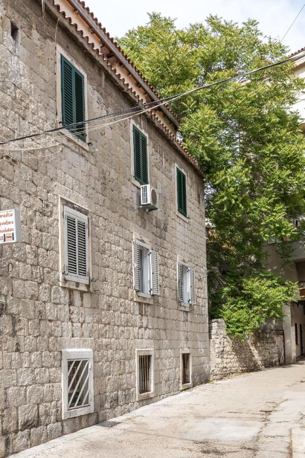 Studio Nana - By Golden Gate, Old Town Split - B&B