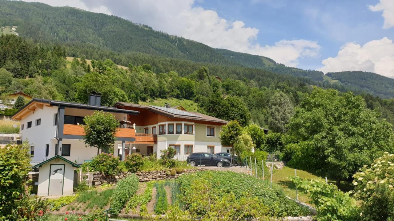 Appartementhaus Zraunig - B&B Flattach