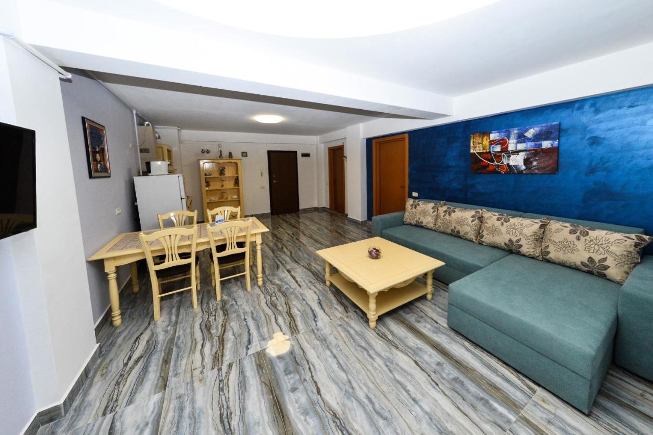 B&B Mamaia - Apartament Bogdan - Bed and Breakfast Mamaia