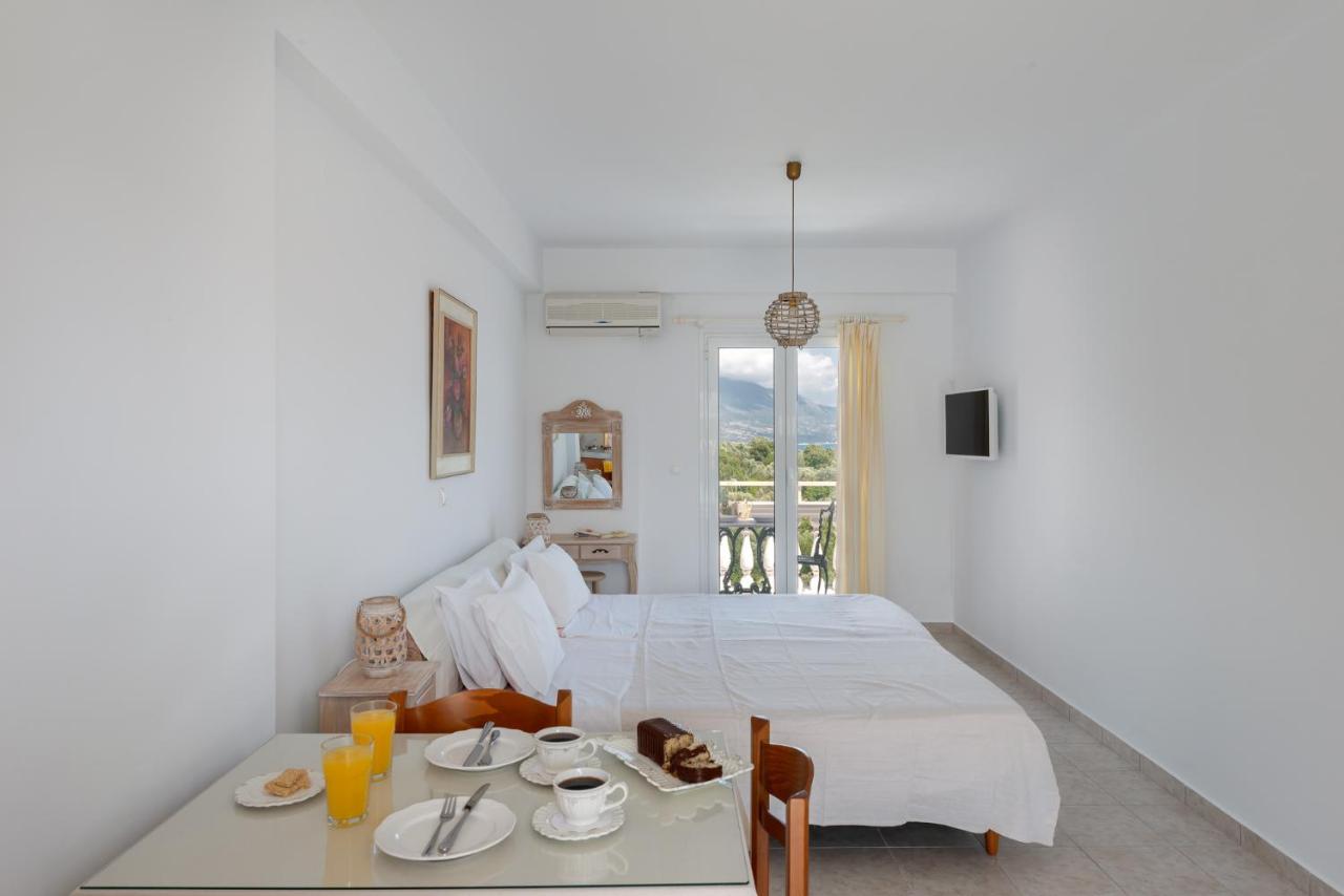 Studio (2 Adults)