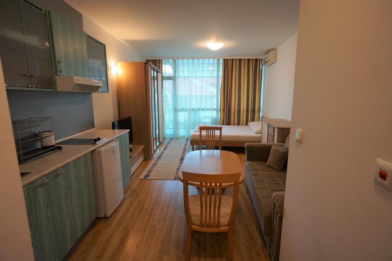 Apartments in hotel Primorsko Del Sol - Ferienwohnung Primorsko