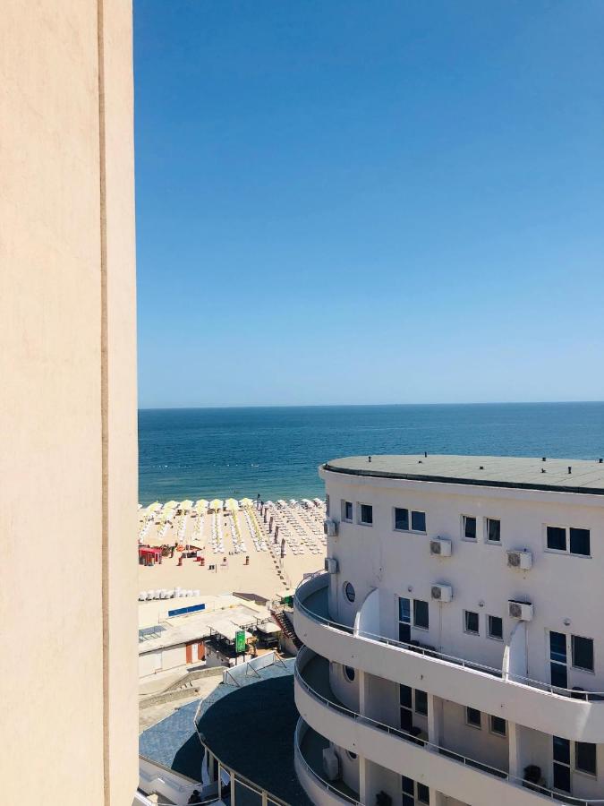 Apartment with Sea View and Resort View