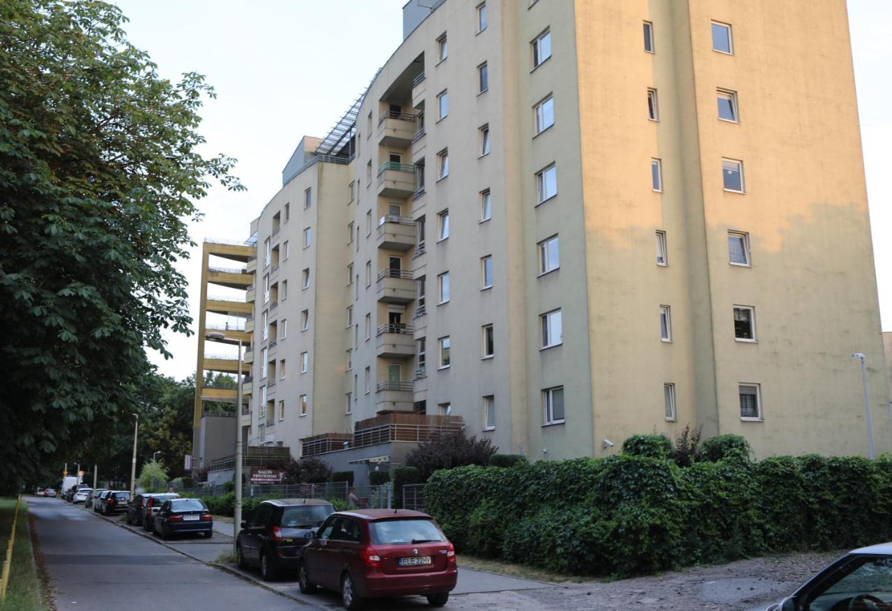 LupoApartments Królewska z Klimatyzacją Penthouse Mandoria Parking Dostęp na Kod - Chambres d'hôtes Łódź