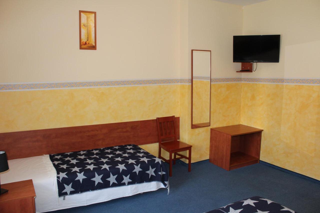 Chambre Triple avec Salle de Bains Privative