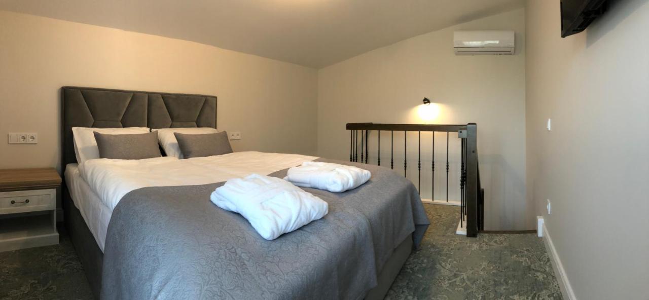 Quadruple Room with Balcony