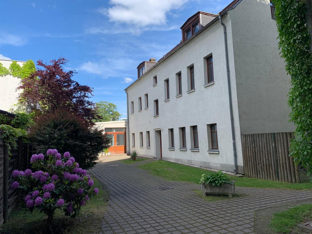 Hinterhaus Apartment No1 - B&B Lipsia