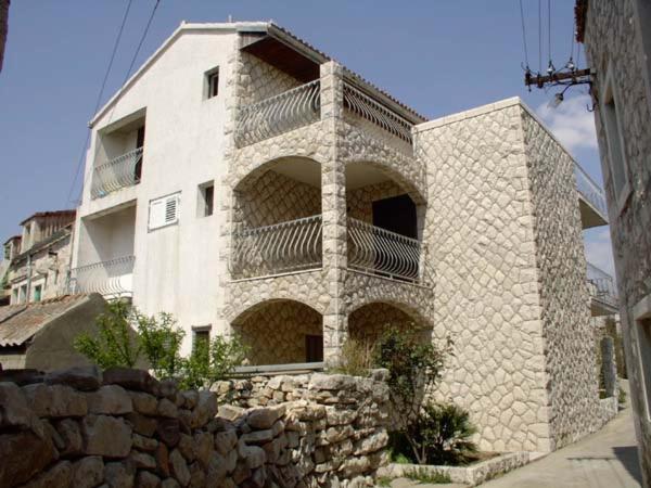Apartments Vini and Ivana - B&B Sućuraj