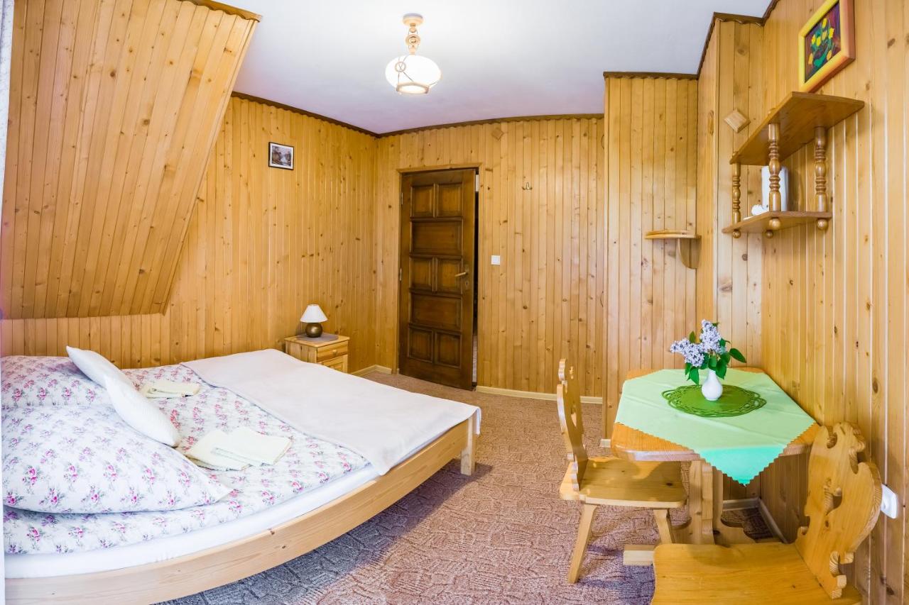 Economy Doppelzimmer mit eigenem externem Badezimmer