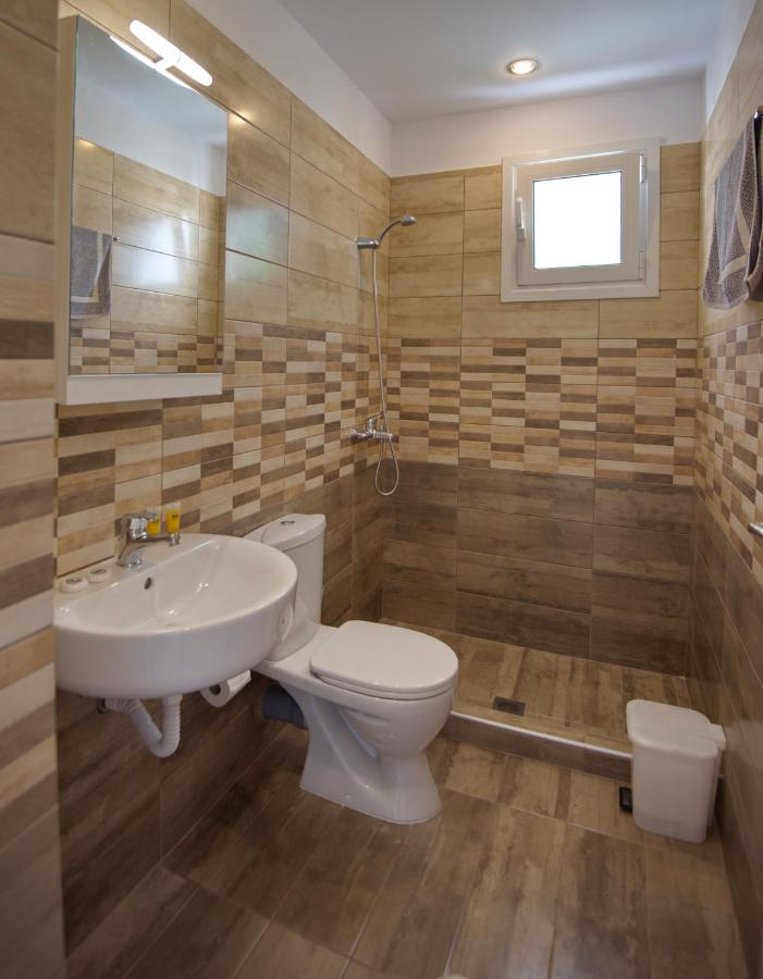 Studio (2 Adults)