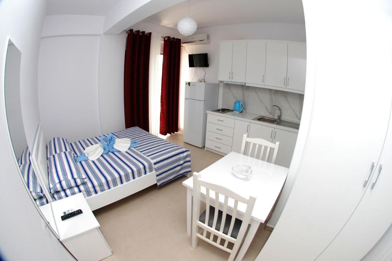 Doppelzimmer mit Balkon