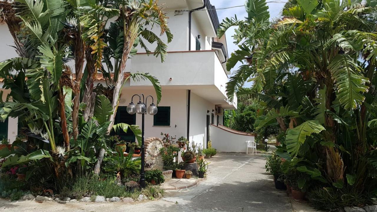 Europa rooms and restaurant - B&B Capo Vaticano