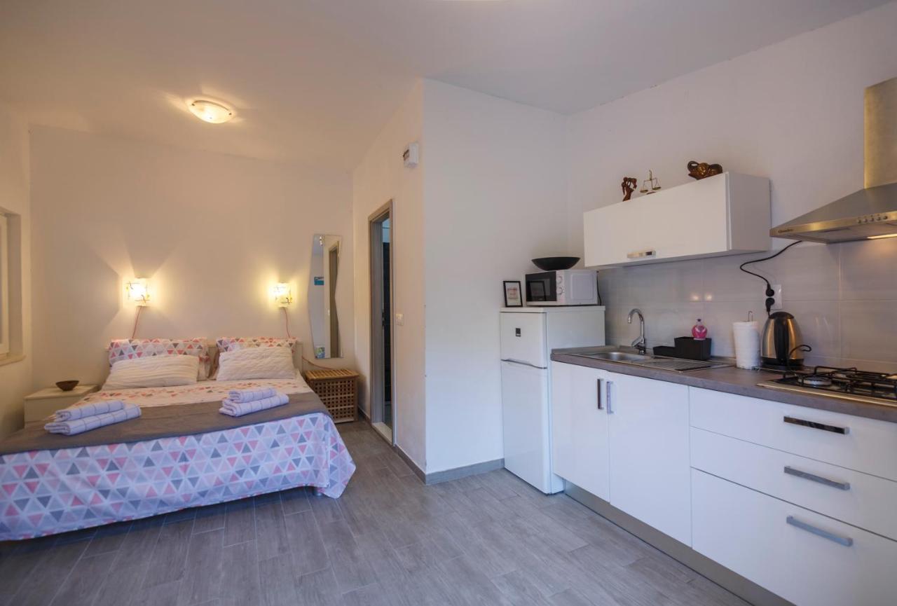 B&B Komiža - Vigo studio apartman - Bed and Breakfast Komiža