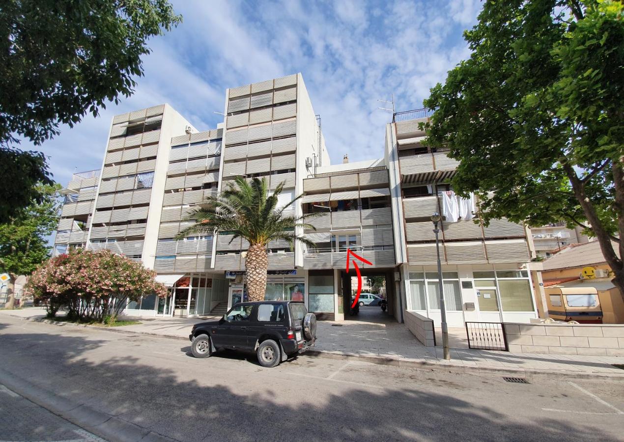 Apartment DINA - B&B Omiš
