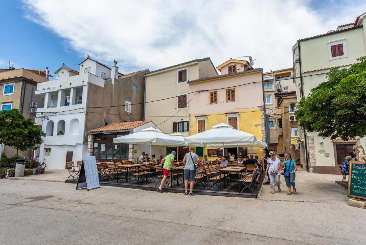 Apartments Riva - B&B Baška