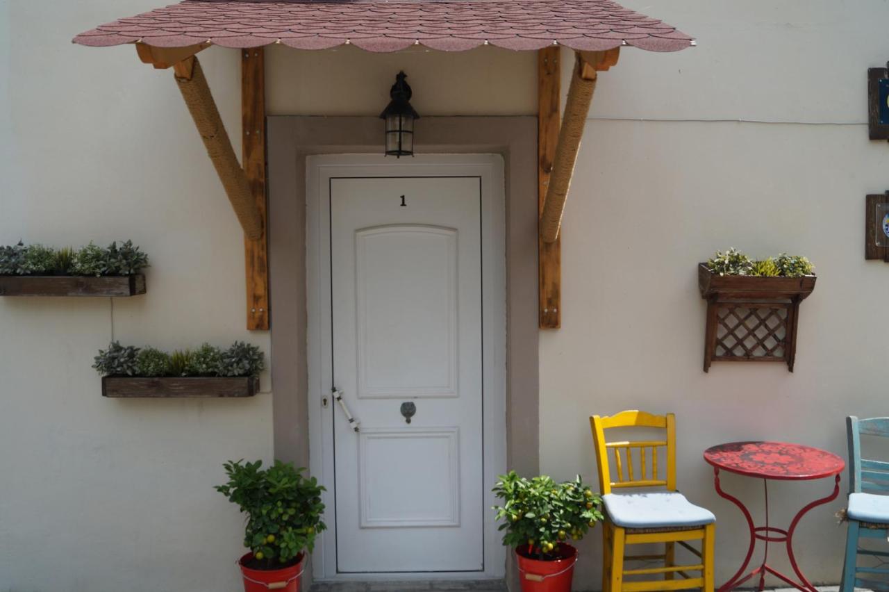Family Studio with Garden View