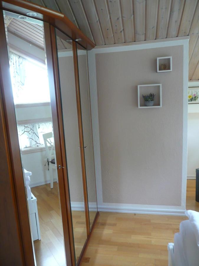 Eenpersoonskamer met Externe Eigen Badkamer