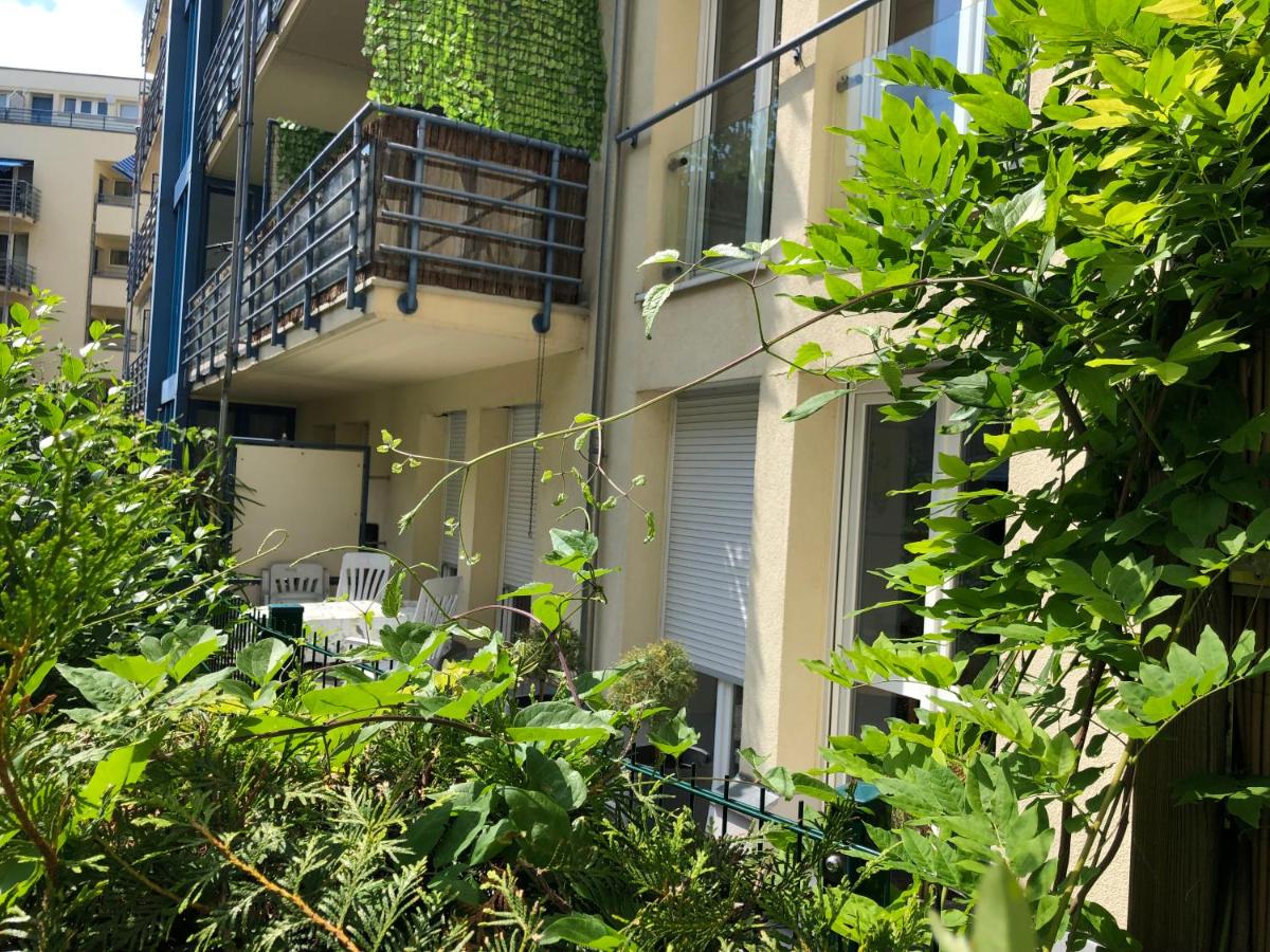 Sonnige Wohnung im Zentrum mit Terrasse u Tiefgarage - Netflix & Prime - Chambres d'hôtes Leipzig