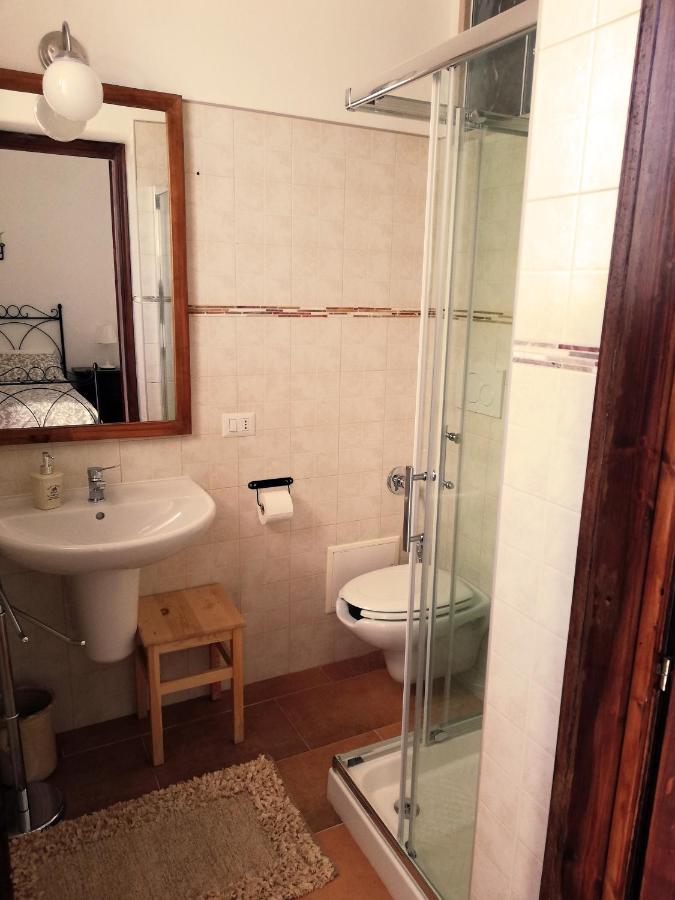 Dreibettzimmer mit Gartenblick