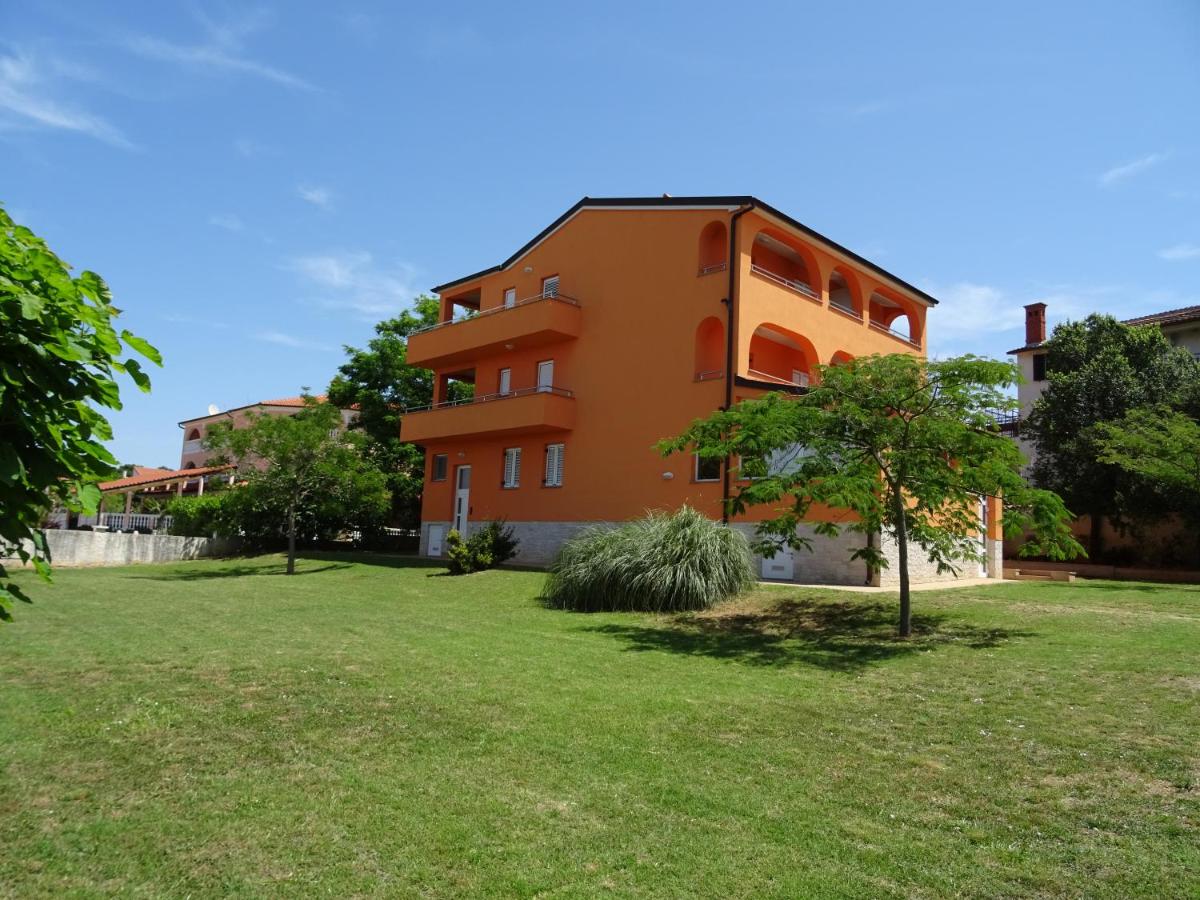 Apartments Orange Medulin - B&B