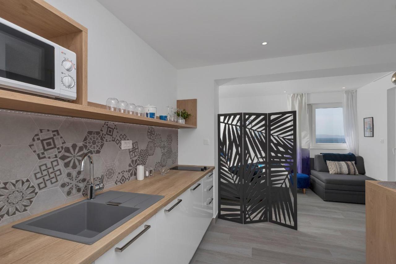 Studio Apartment with Sea View