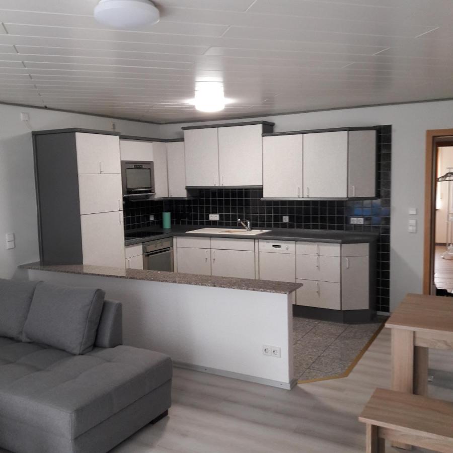 holydayhome FeWo Schwarz - Bed and Breakfast Eberstadt