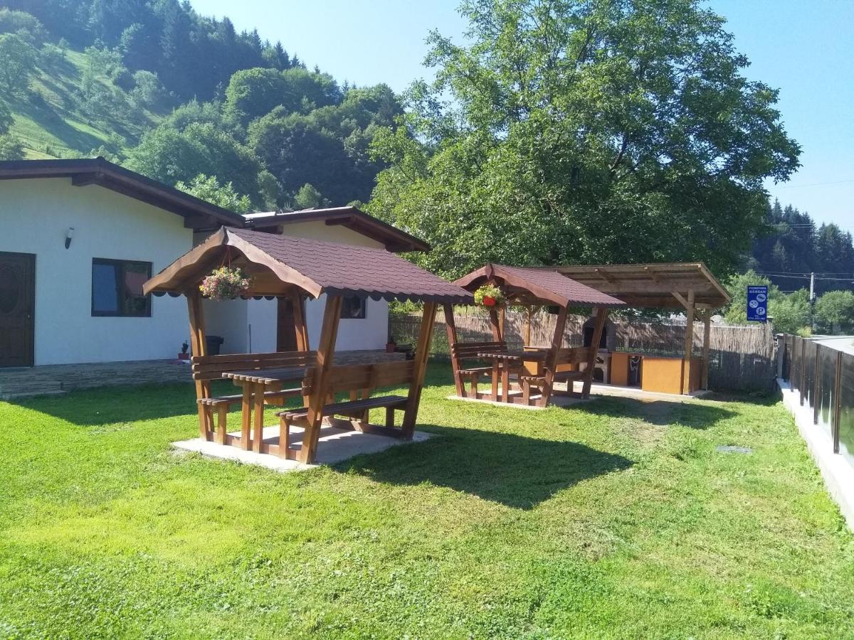 Casutele Andreica - Bed and Breakfast