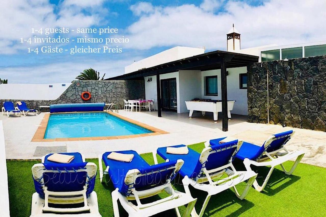 B&B Playa Blanca - Villa Neptuno with private pool, sea view, Sat-tv & free Wifi - Bed and Breakfast Playa Blanca