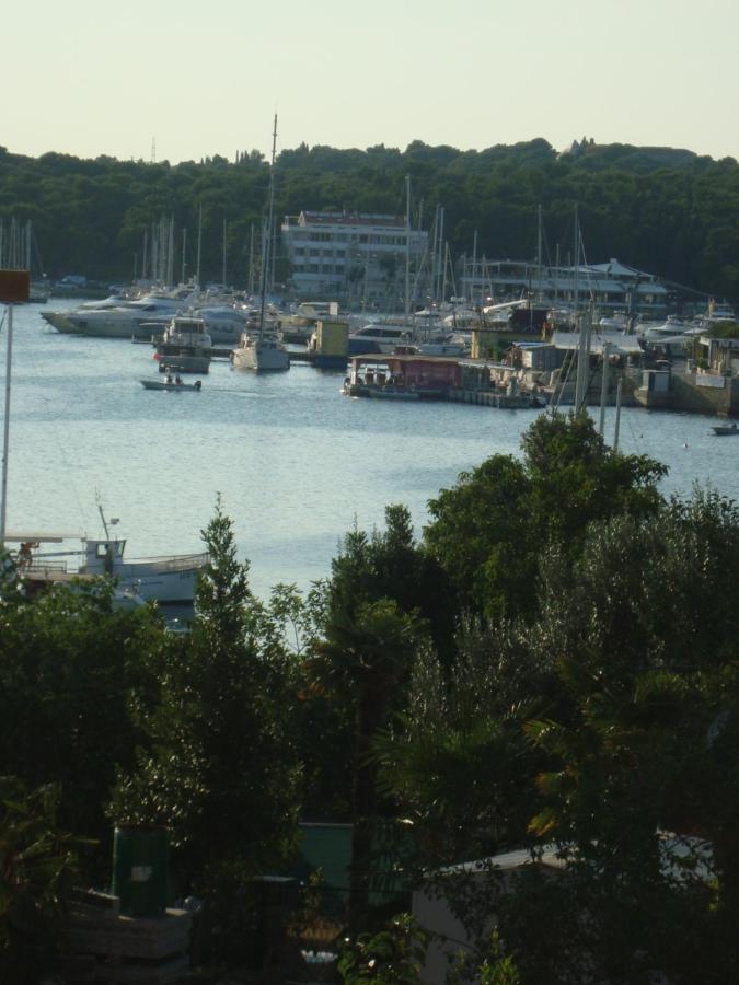 Apartman Klara - Ferienwohnung Pjescana uvala