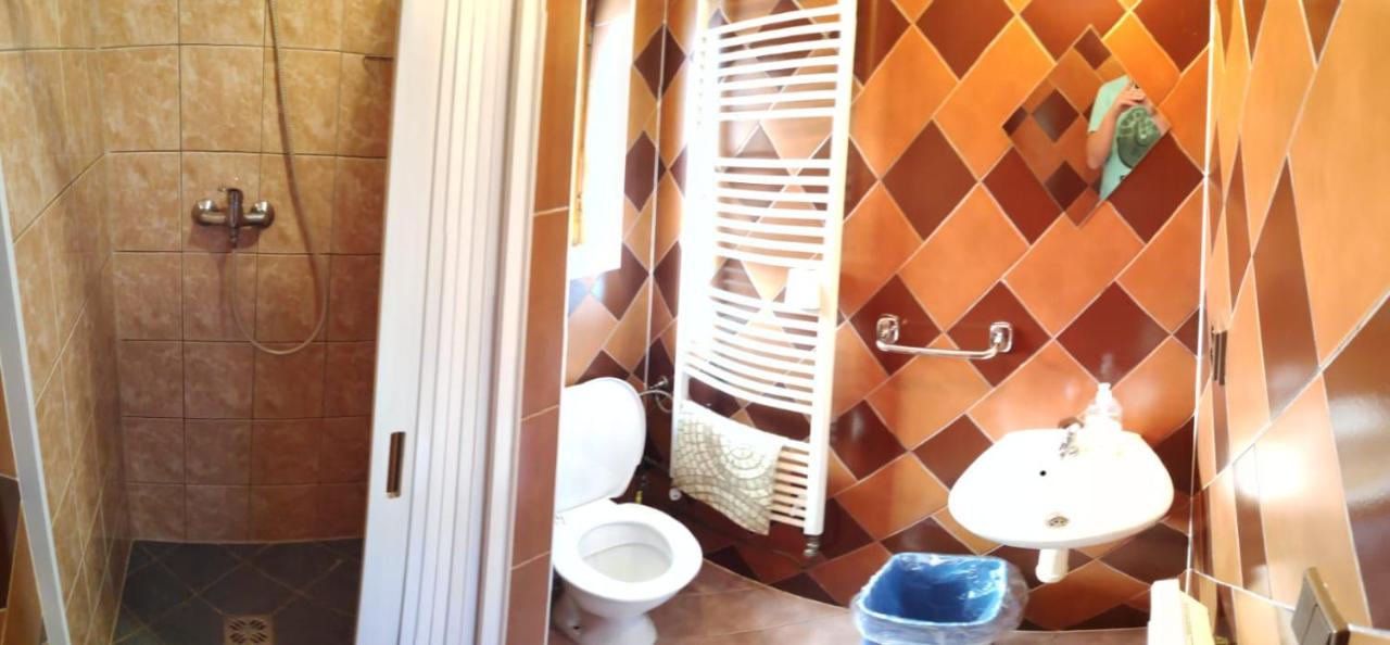 Habitación Familiar con baño privado