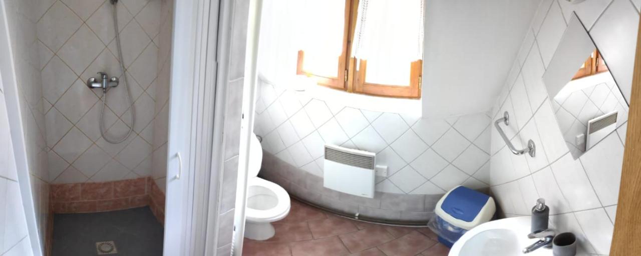 Dreibettzimmer mit eigenem Bad
