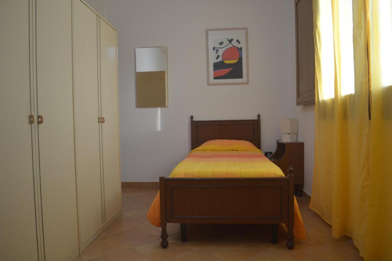 Twin Room with Private External Bathroom